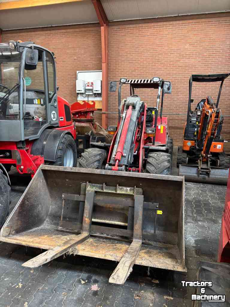 Shovel / Wiellader / Kniklader Thaler 4061 TA Kniklader