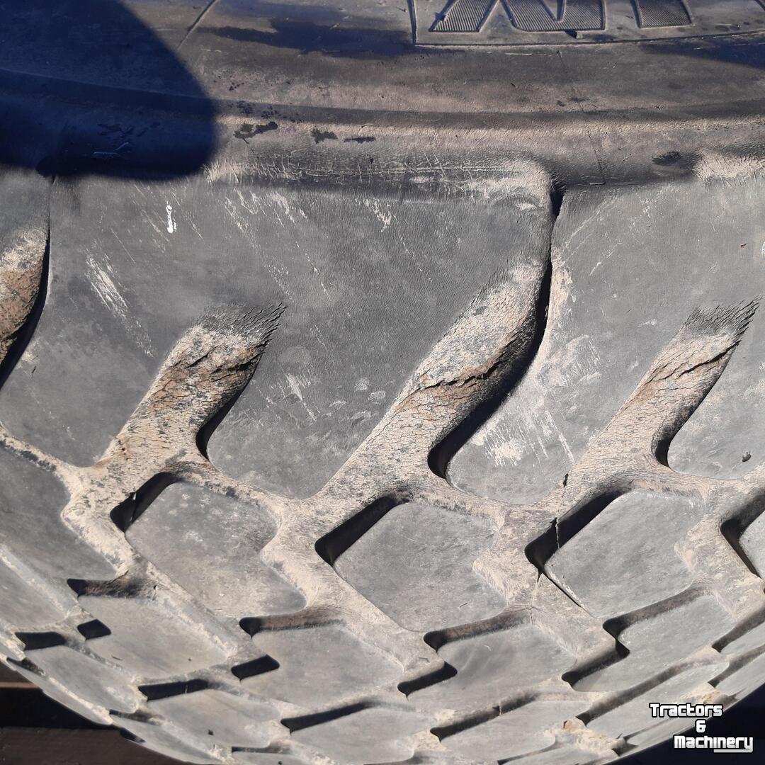 Wielen, Banden, Velgen & Afstandsringen Michelin 710/50R26.5 cargo band