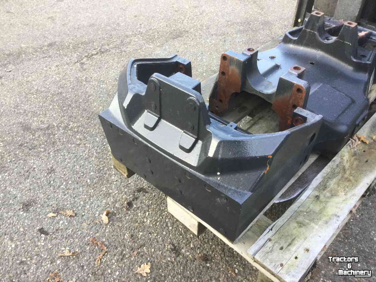 Diverse nieuwe onderdelen Deutz-Fahr Vooras bok Agrotron
