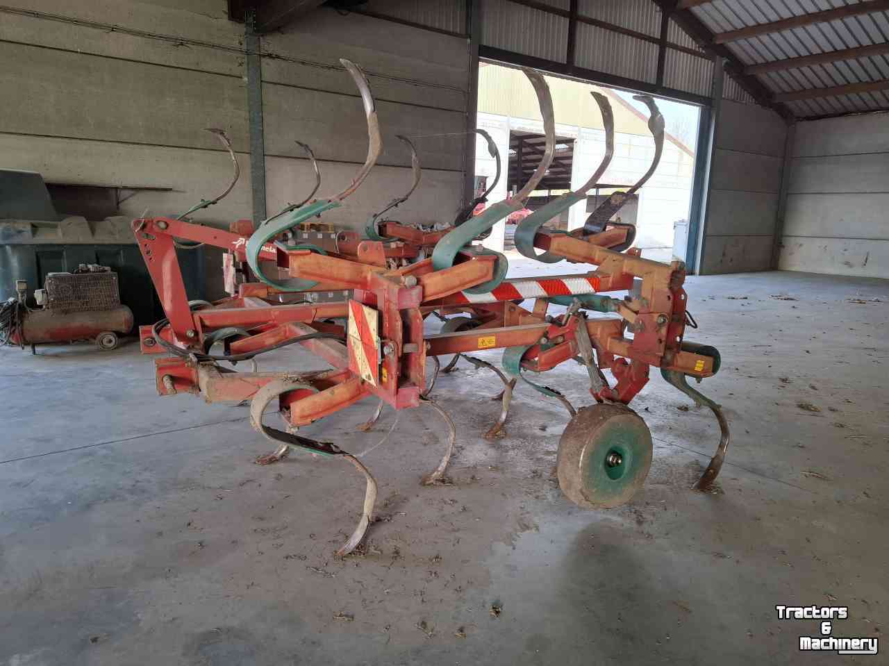 Cultivator Kverneland CLF cultivator