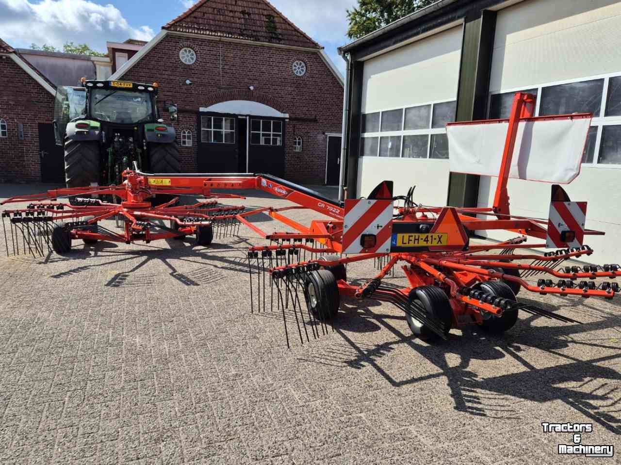 Rugger / Hark / Zwadhark Kuhn GA7922 treintje zijafleg hark