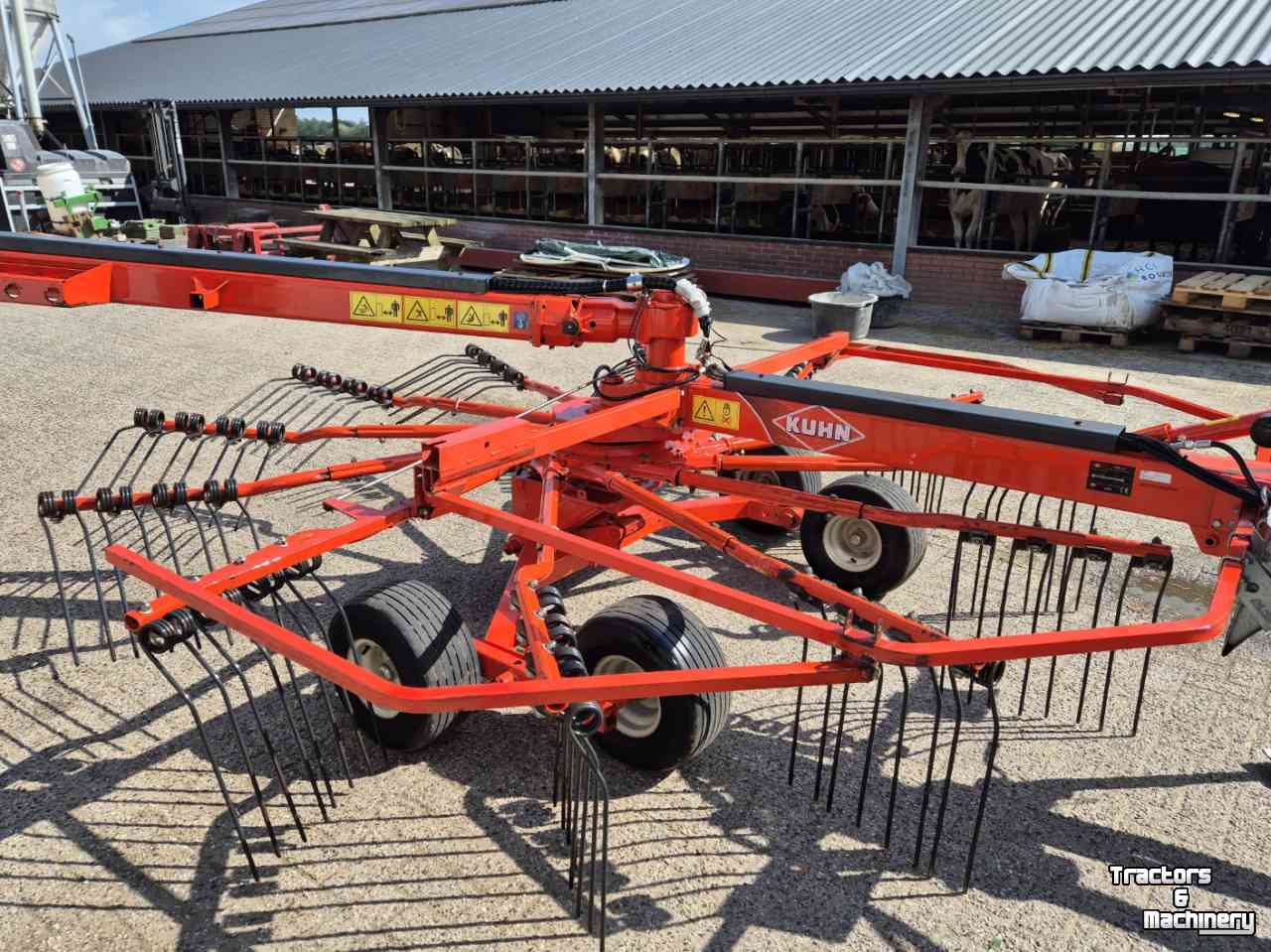 Rugger / Hark / Zwadhark Kuhn GA7922 treintje zijafleg hark