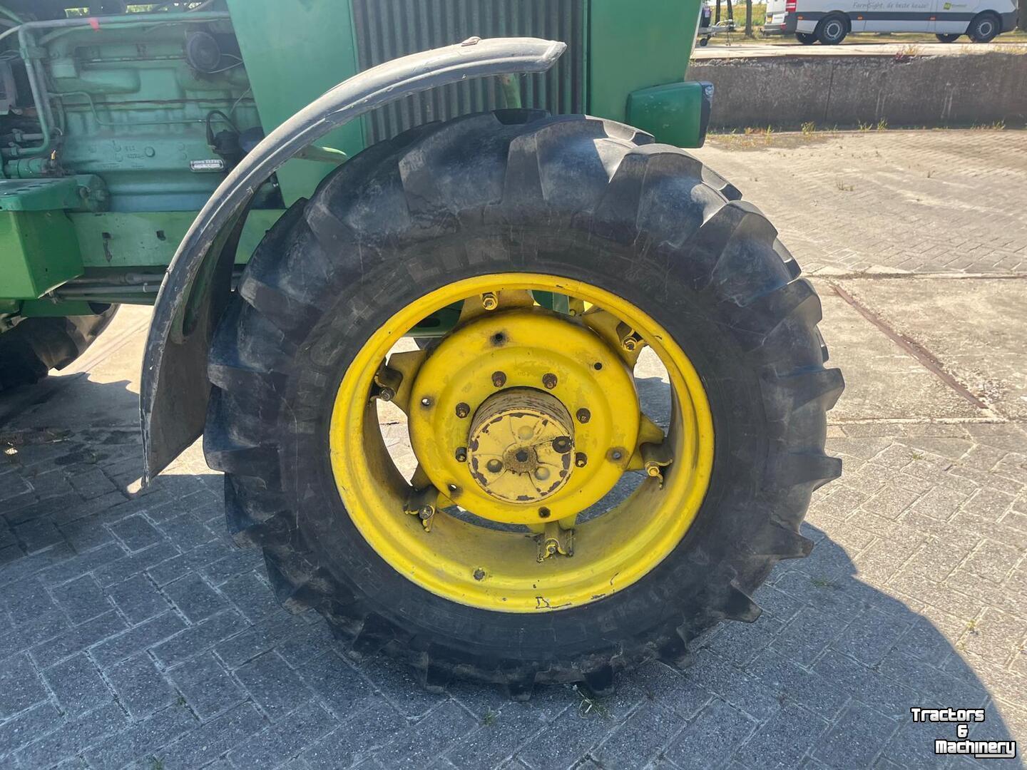 Tractor / Trekker John Deere 3140