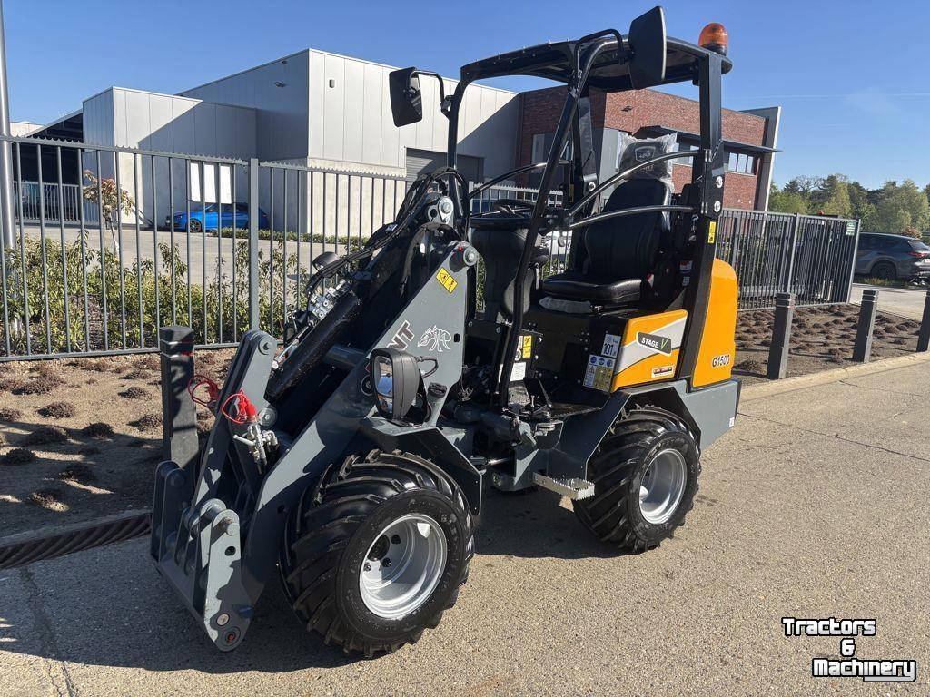 Shovel / Wiellader / Kniklader Giant G1500