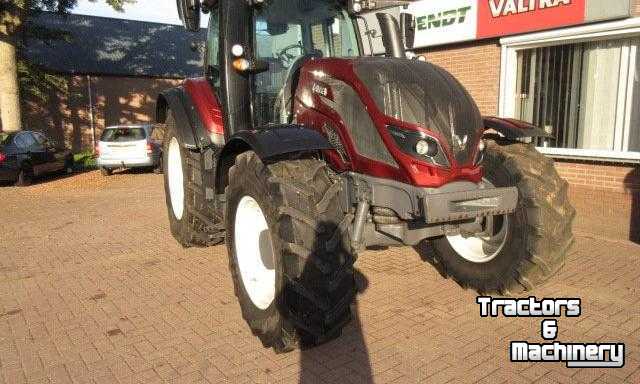 Traktoren Valtra T174 Versu Smart Touch Tractor Traktor