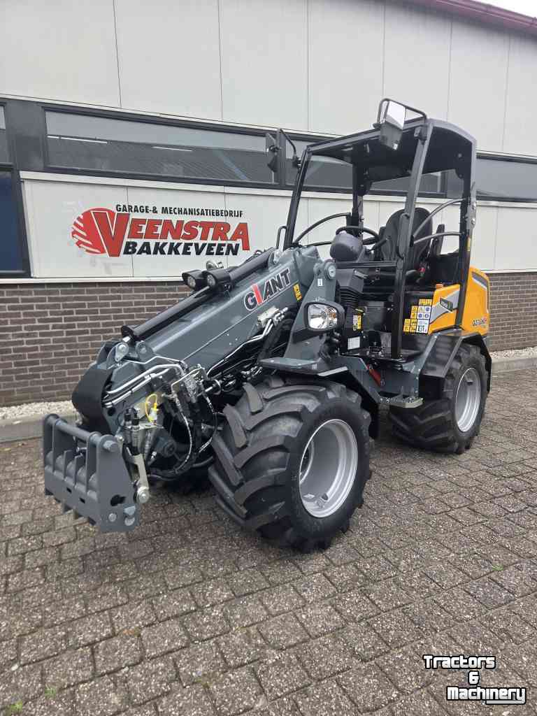 Shovel / Wiellader / Kniklader Giant G2700HD+ TELE -55877-