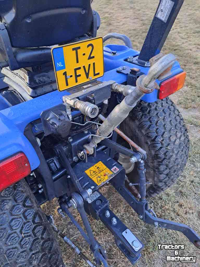 Compact tractor Iseki TM3217