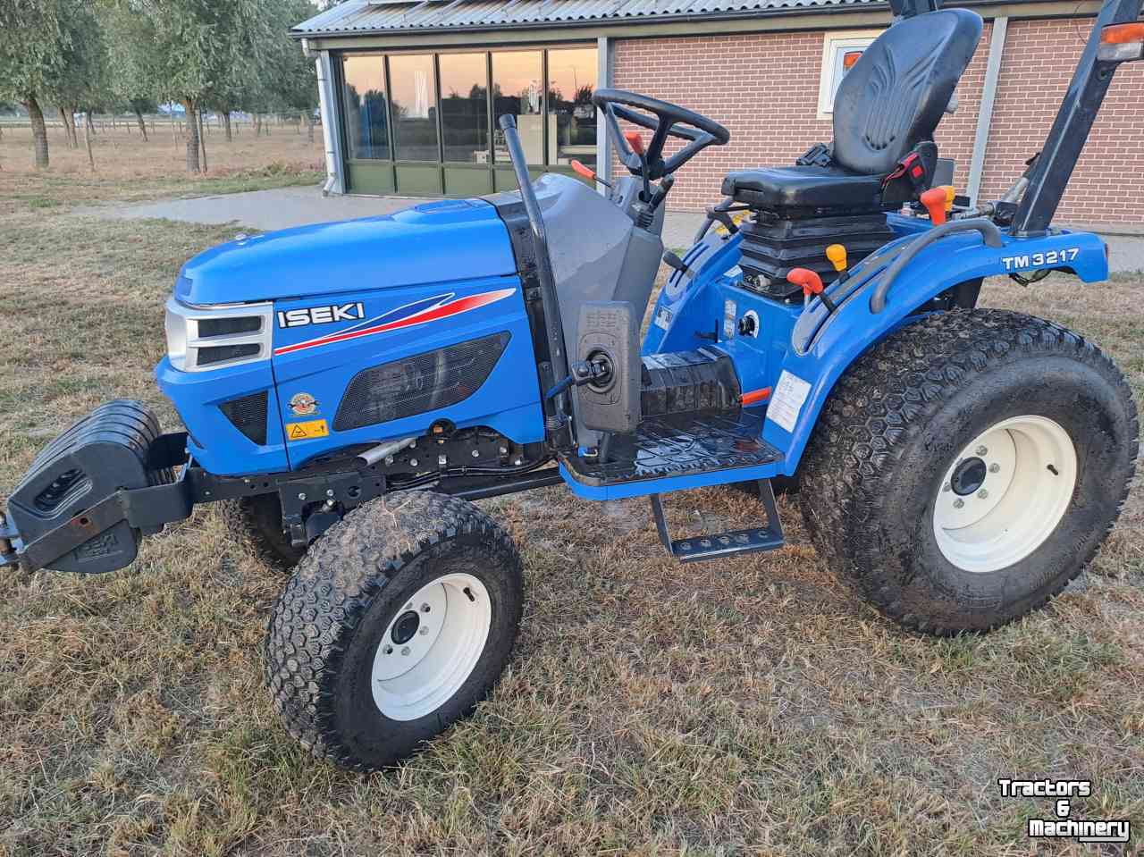 Compact tractor Iseki TM3217