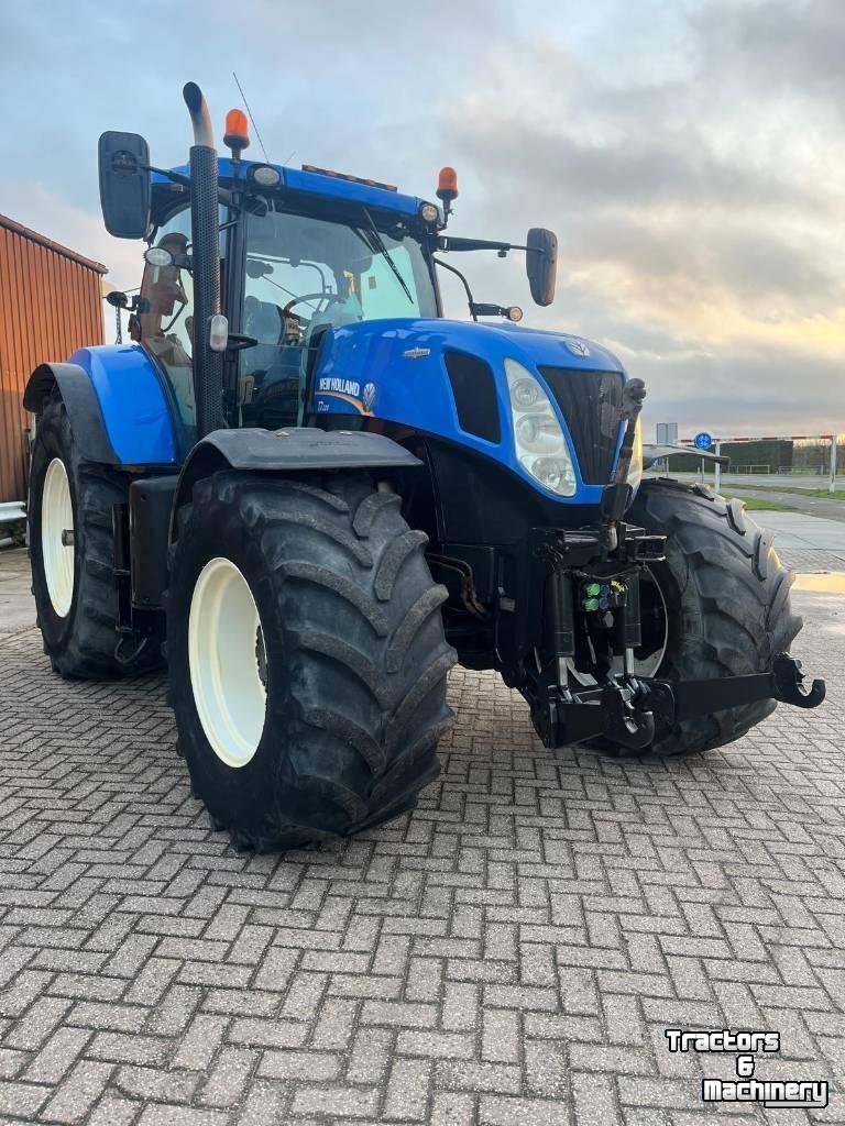 Tractor / Trekker New Holland T 7.220 AC