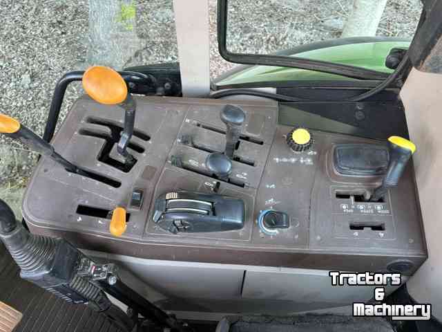 Tractor / Trekker John Deere 6320