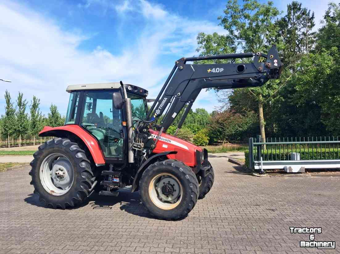 Tractor / Trekker Massey Ferguson 5445 + frontlader