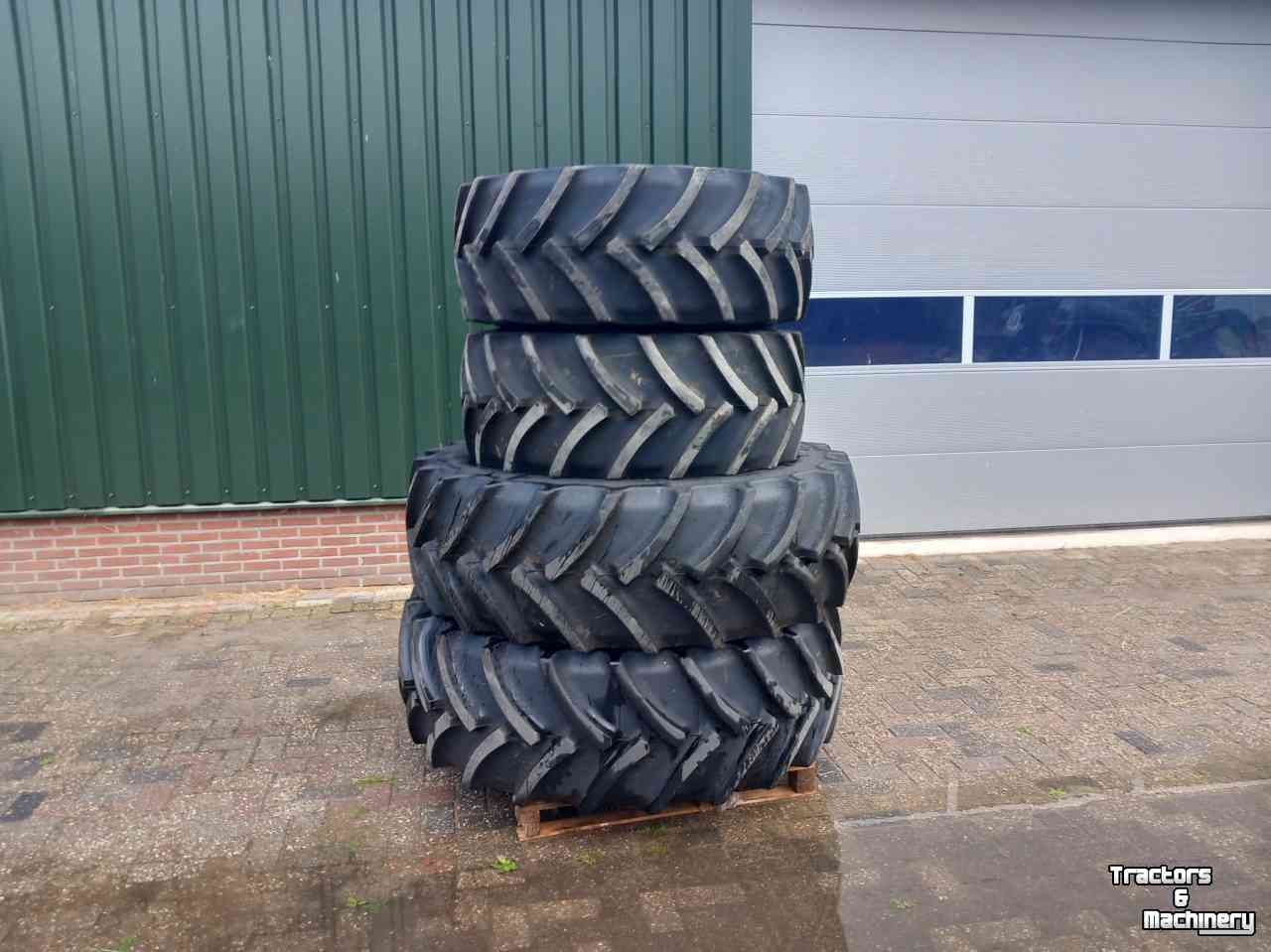 Wielen, Banden, Velgen & Afstandsringen Mitas wielenset 540/65/38 en 480/65/24 op fendt velgen