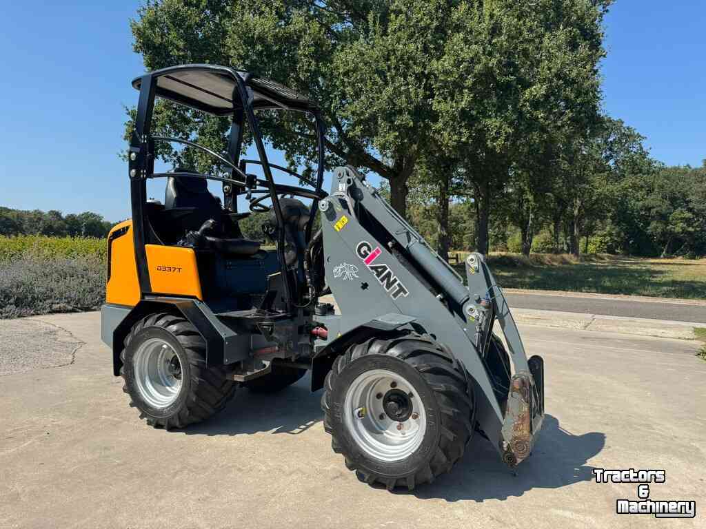 Shovel / Wiellader / Kniklader Giant 337t