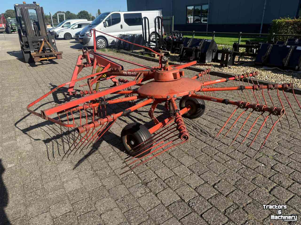 Rugger / Hark / Zwadhark Fella TS 325 D