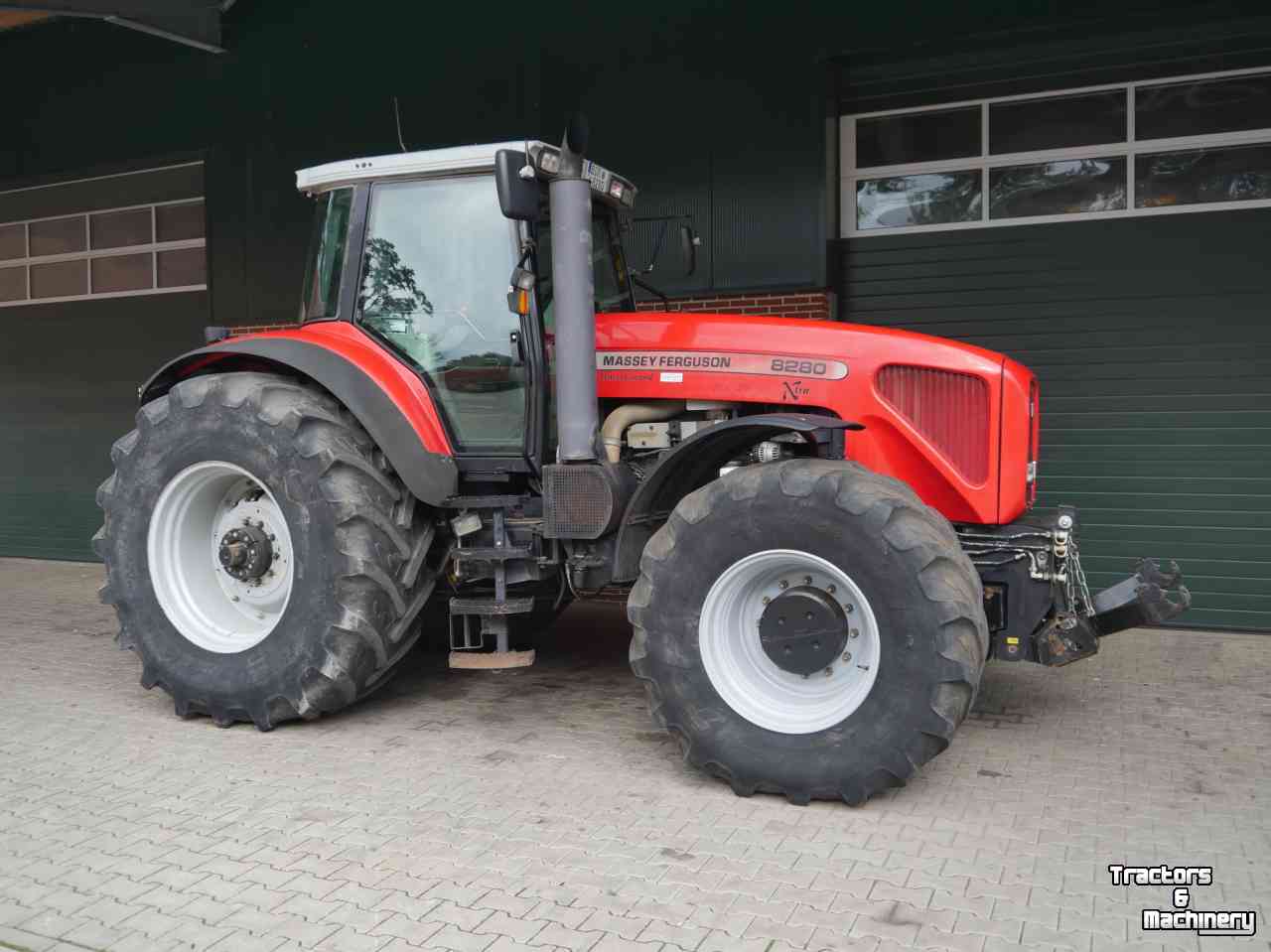 Tractor / Trekker Massey Ferguson 8280 Xtra Powershift
