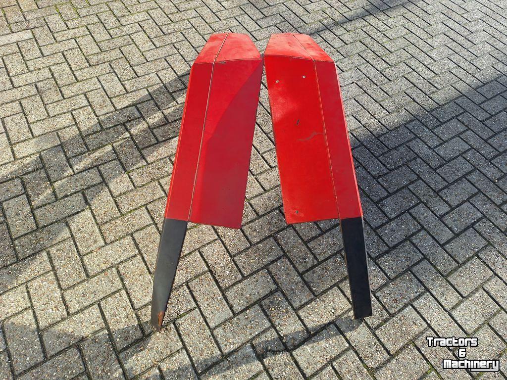Diverse gebruikte onderdelen Massey Ferguson SPATBORDEN MF 3000-SERIE