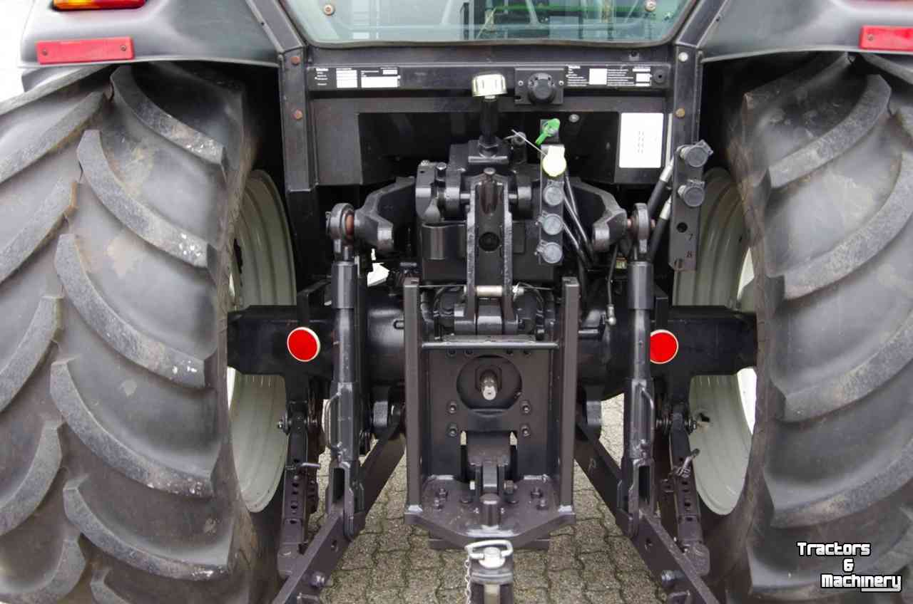 Traktoren Valtra A82