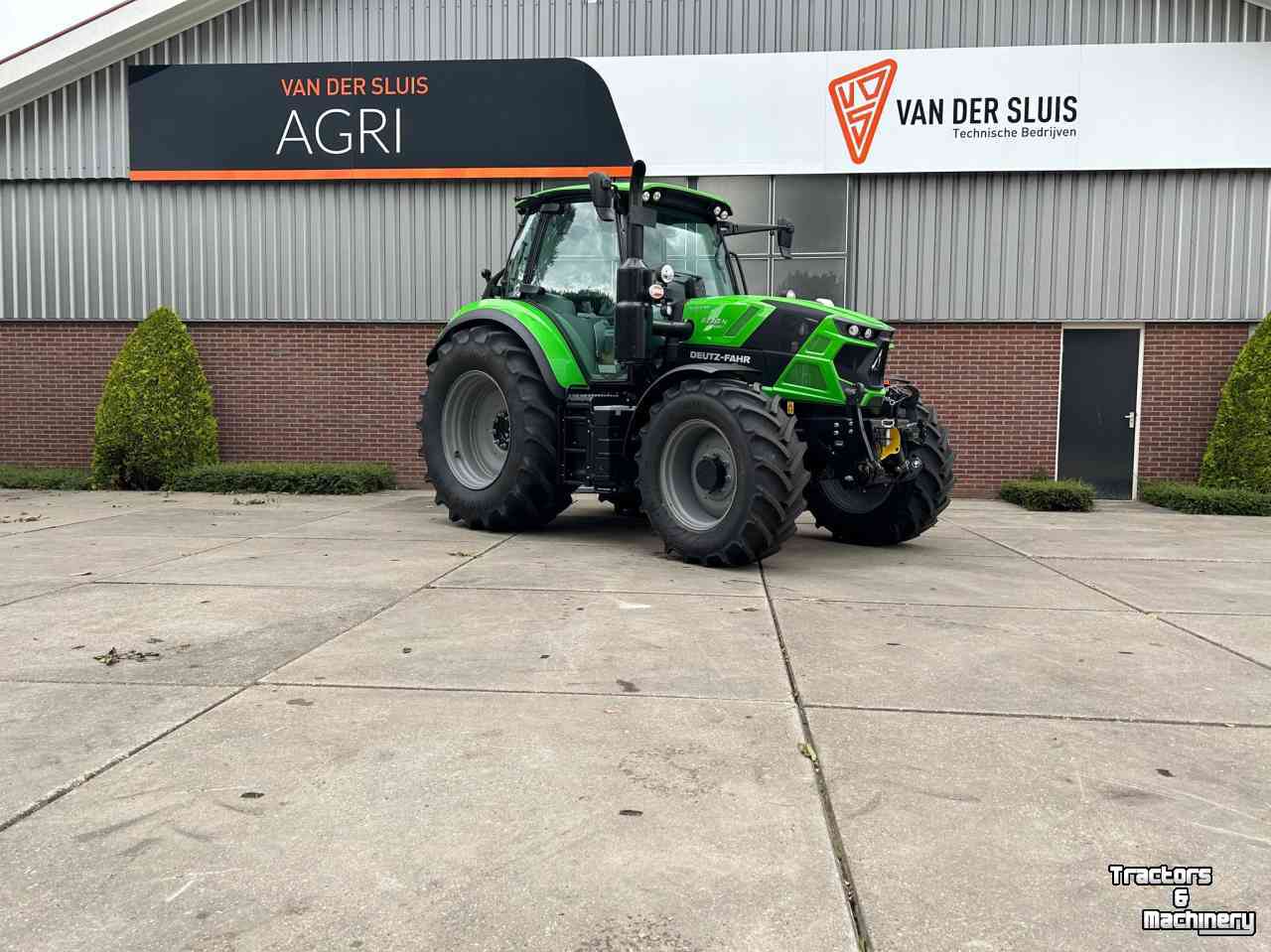 Traktoren Deutz-Fahr Agrotron 6130.4 RV Shift