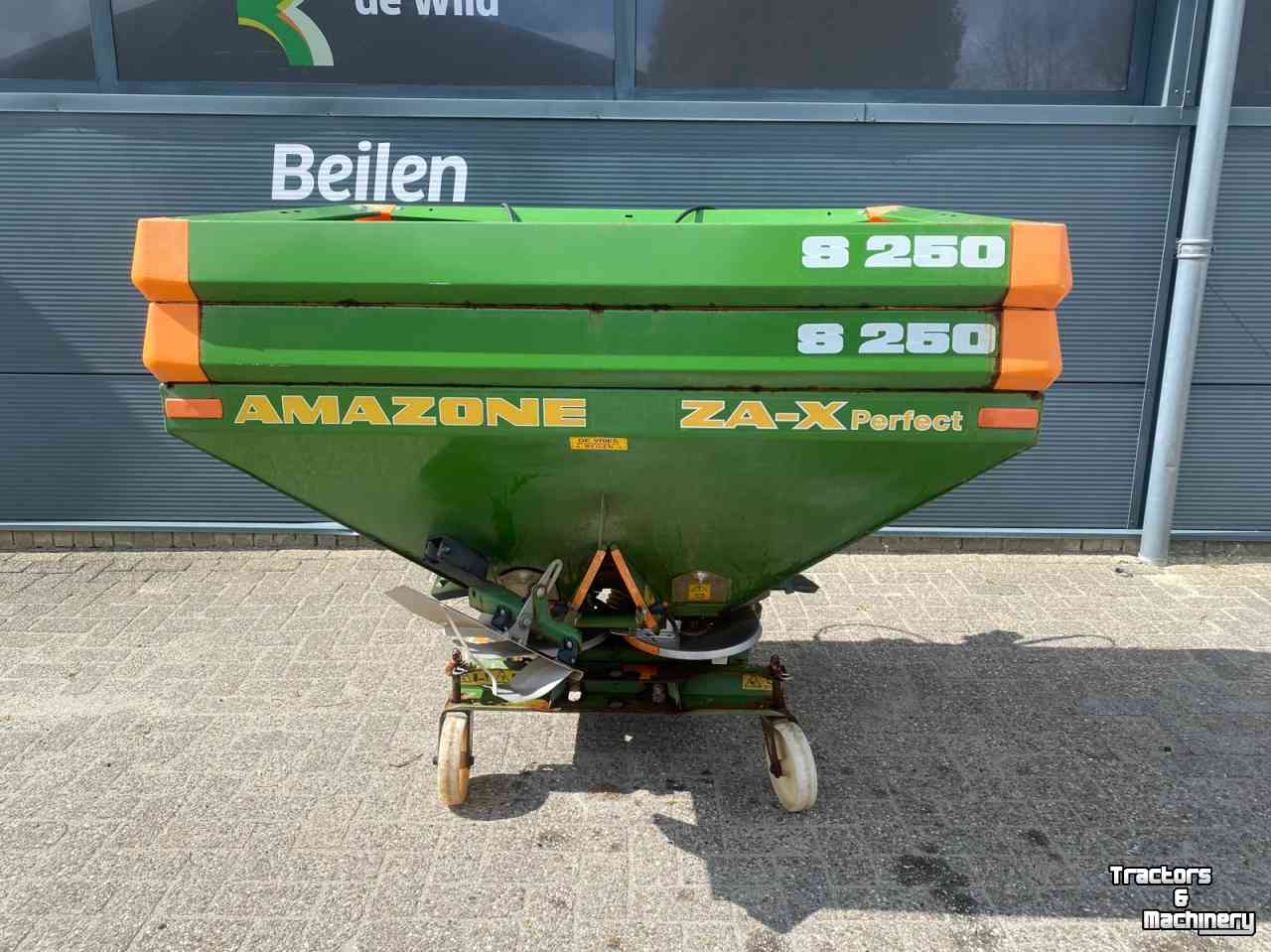 Kunstmeststrooier Amazone ZA-X 602 Perfect Kunstmeststrooier