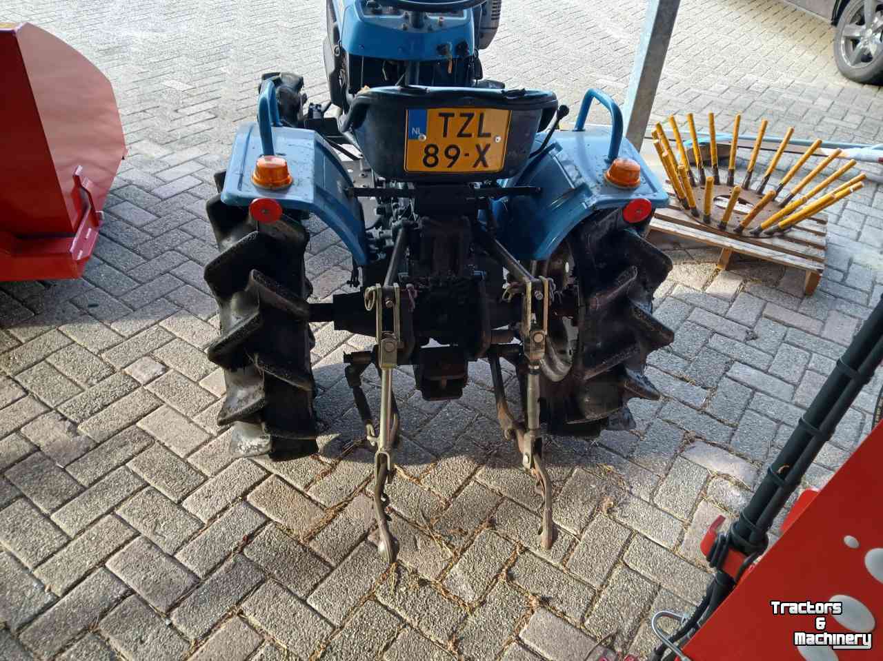 Compact tractor Iseki TX 1210