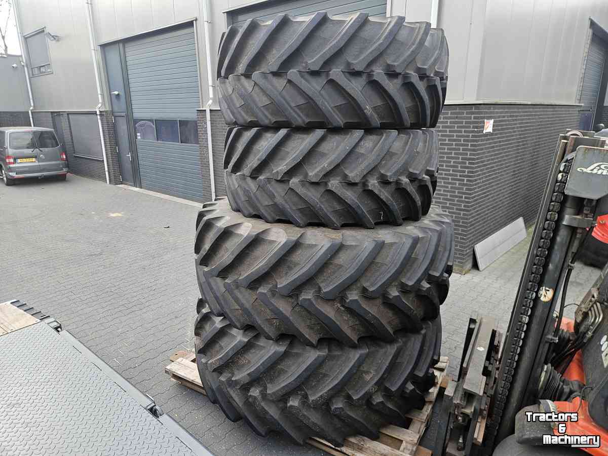 Wielen, Banden, Velgen & Afstandsringen Trelleborg VF750/70R44 en VF650/60R38