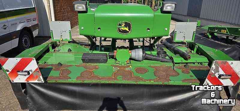 Maaier John Deere 131