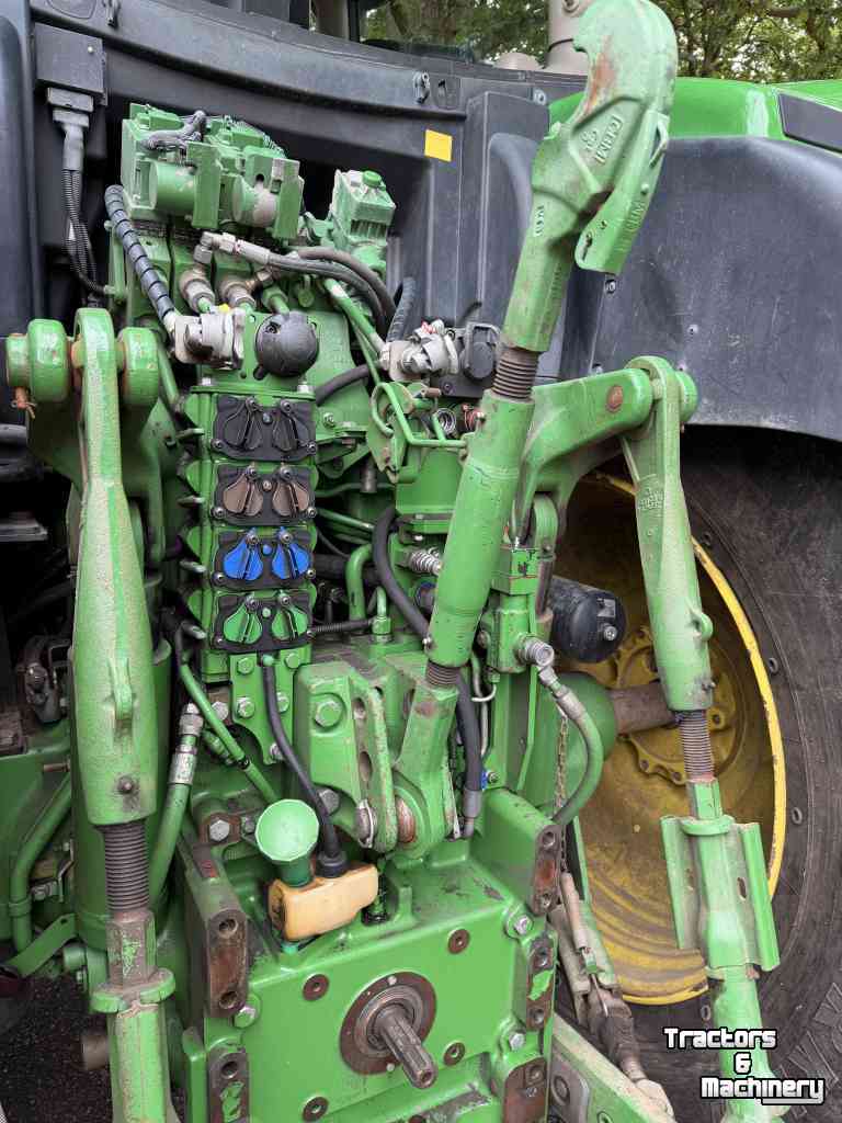 Tractor / Trekker John Deere 6215R