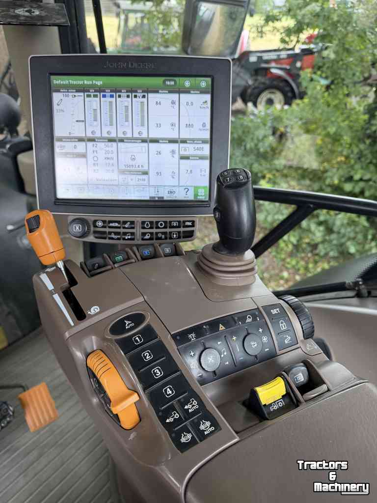 Tractor / Trekker John Deere 6215R