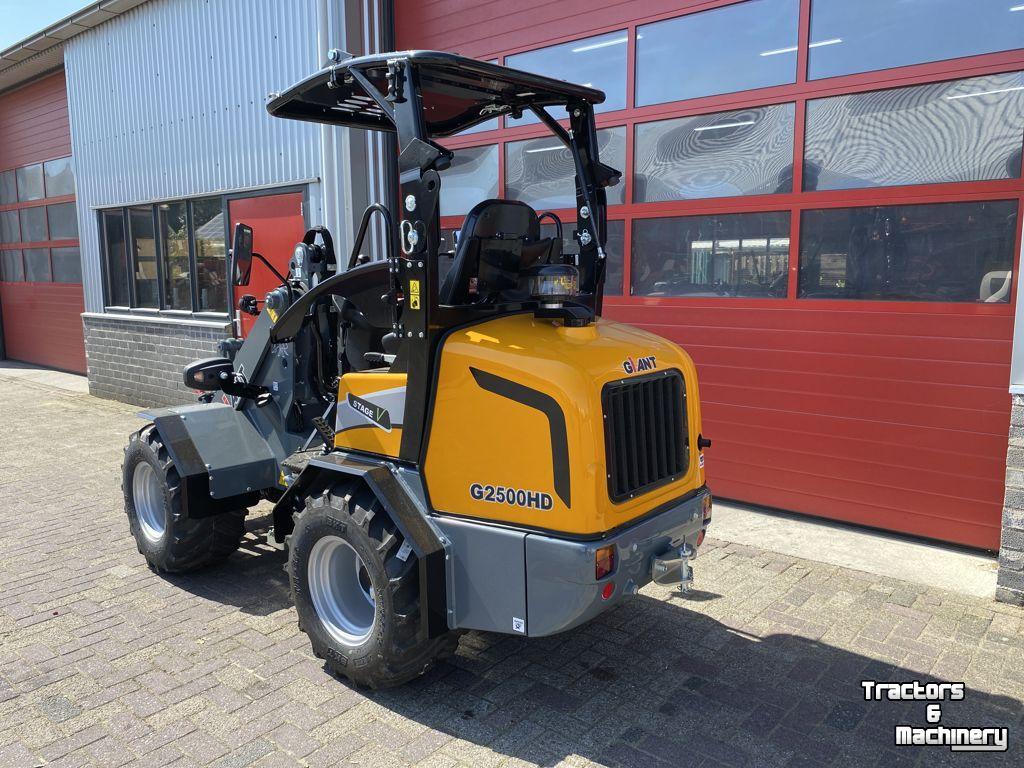 Shovel / Wiellader / Kniklader Giant Giant G2500 HD