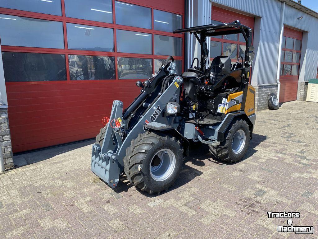 Shovel / Wiellader / Kniklader Giant Giant G2500 HD