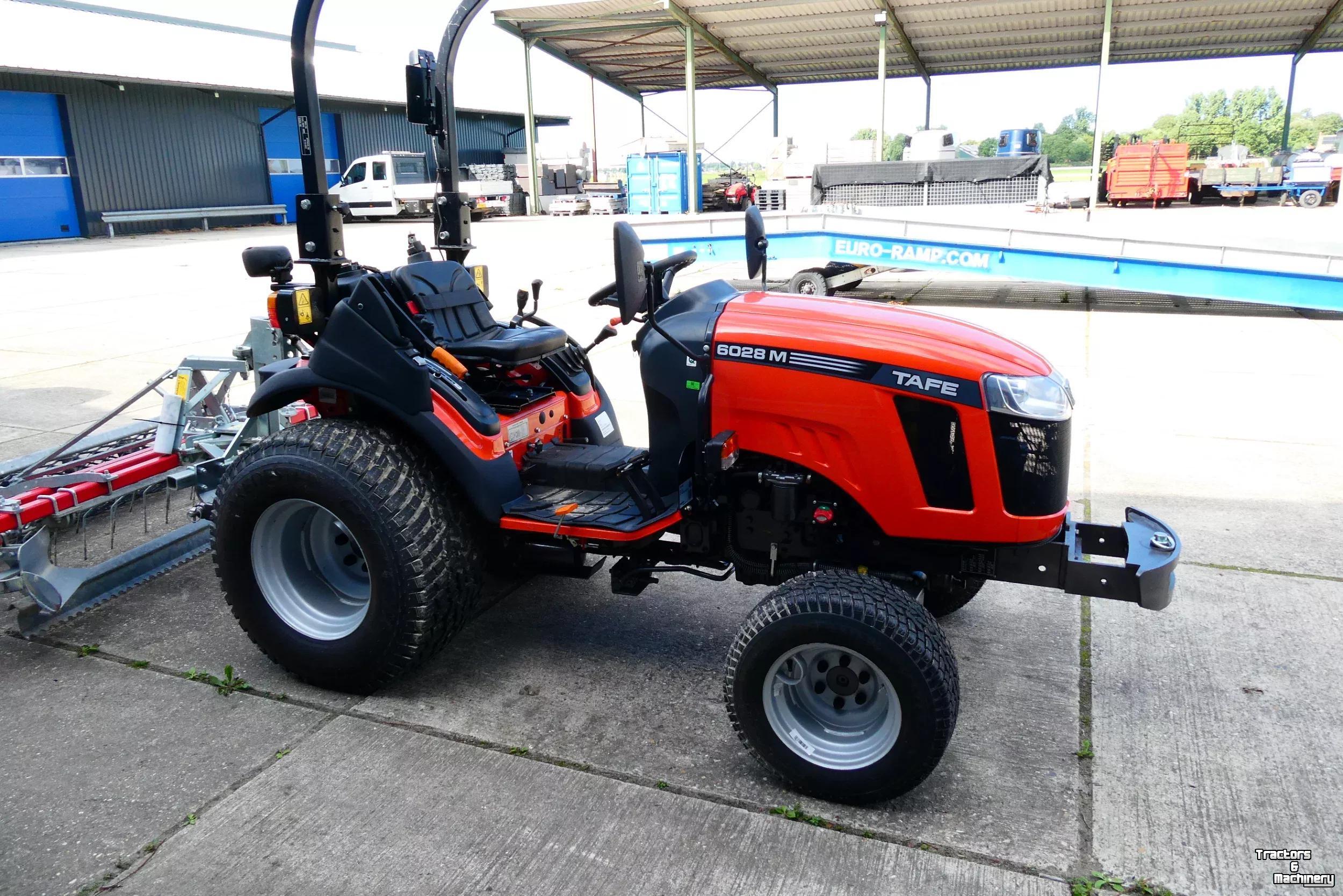 Tractor / Trekker TAFE 6028M
