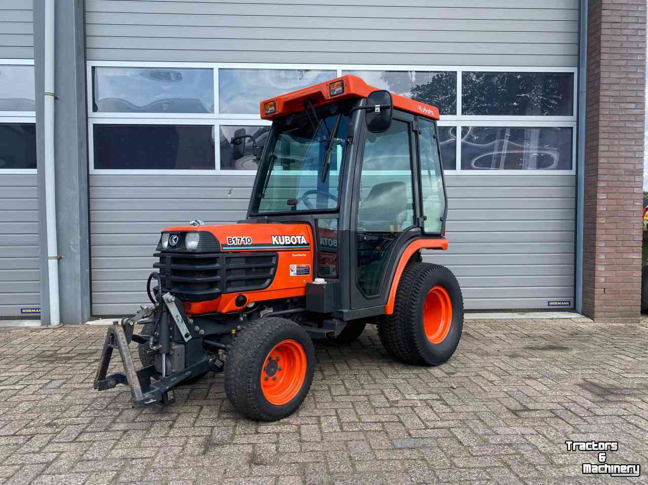 Compact tractor Kubota B1710