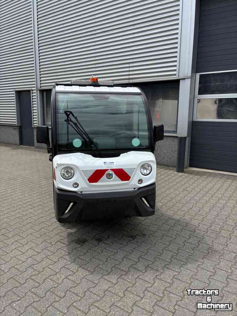 Overige tuin- en parkmachines en toebehoren Goupil G4 elektrische wagen met afval container
