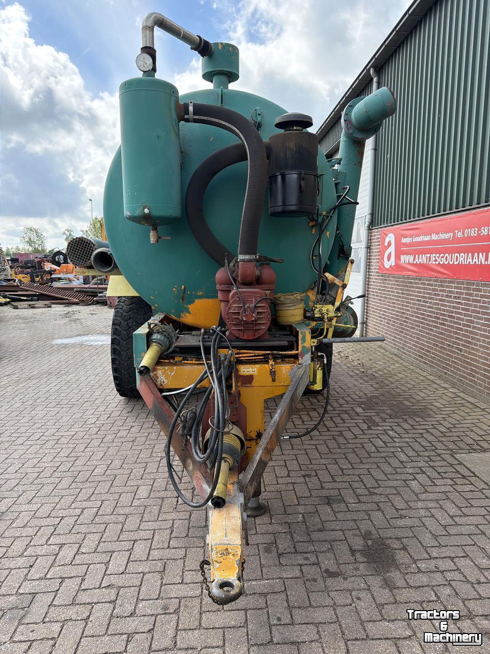 Mesttank Veenhuis Waterwagen