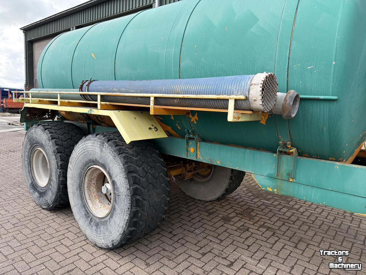 Mesttank Veenhuis Waterwagen