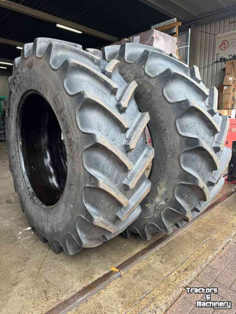 Wielen, Banden, Velgen & Afstandsringen BKT 520/85R38 (20.8R38)