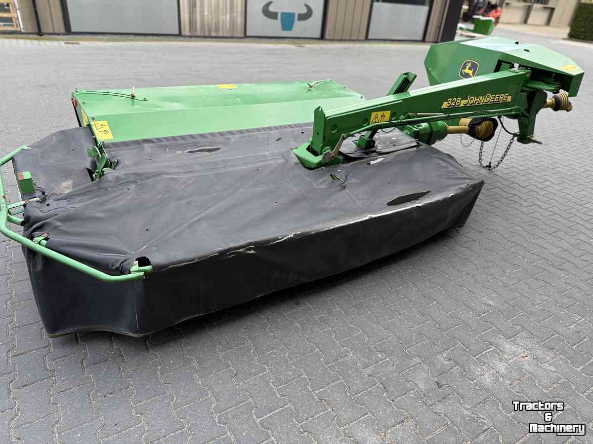 Maaier John Deere 328 DISC maaier