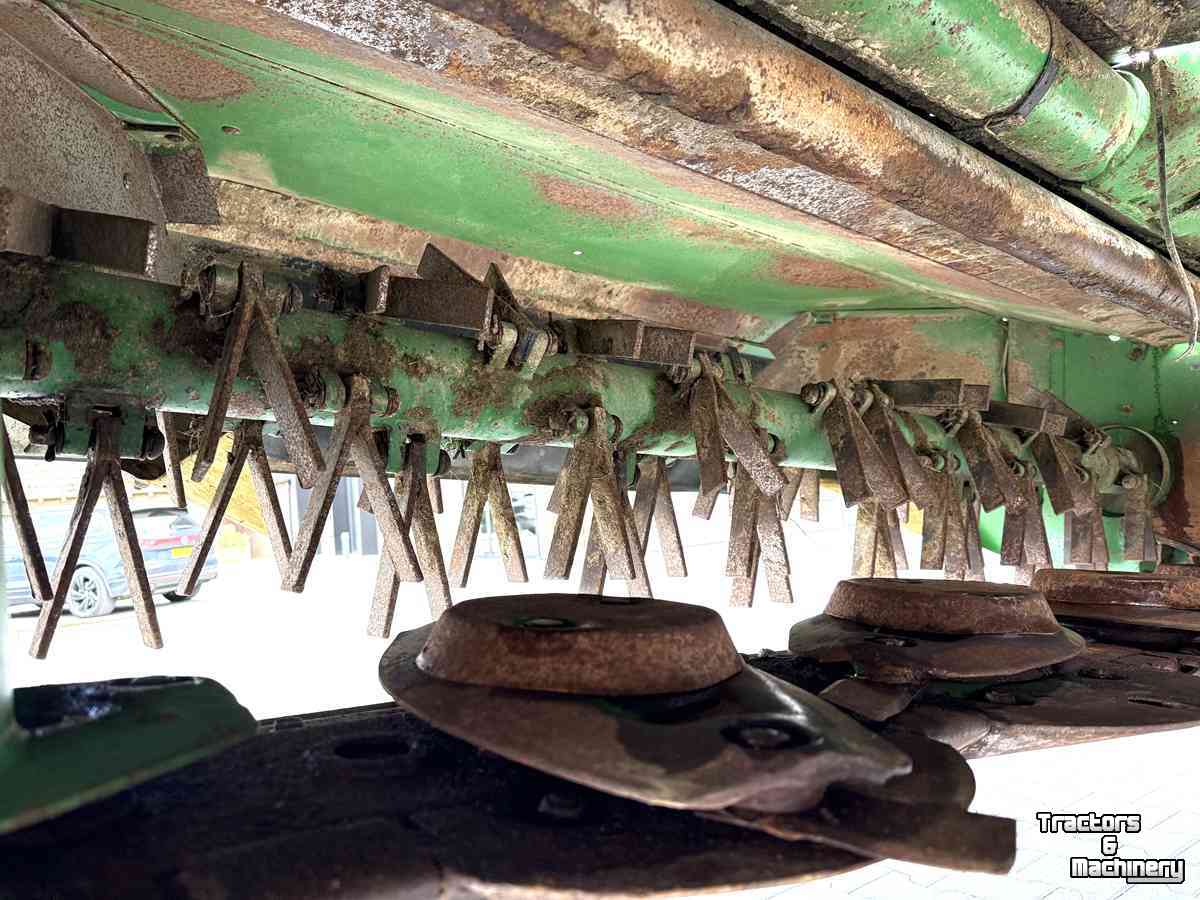 Maaier John Deere 328 DISC maaier