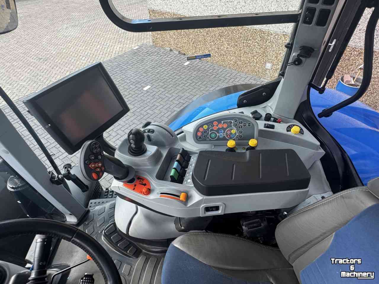 Tractor / Trekker New Holland T7.270AC Stage V Fronthef +pto Lucht  GPS  4407u