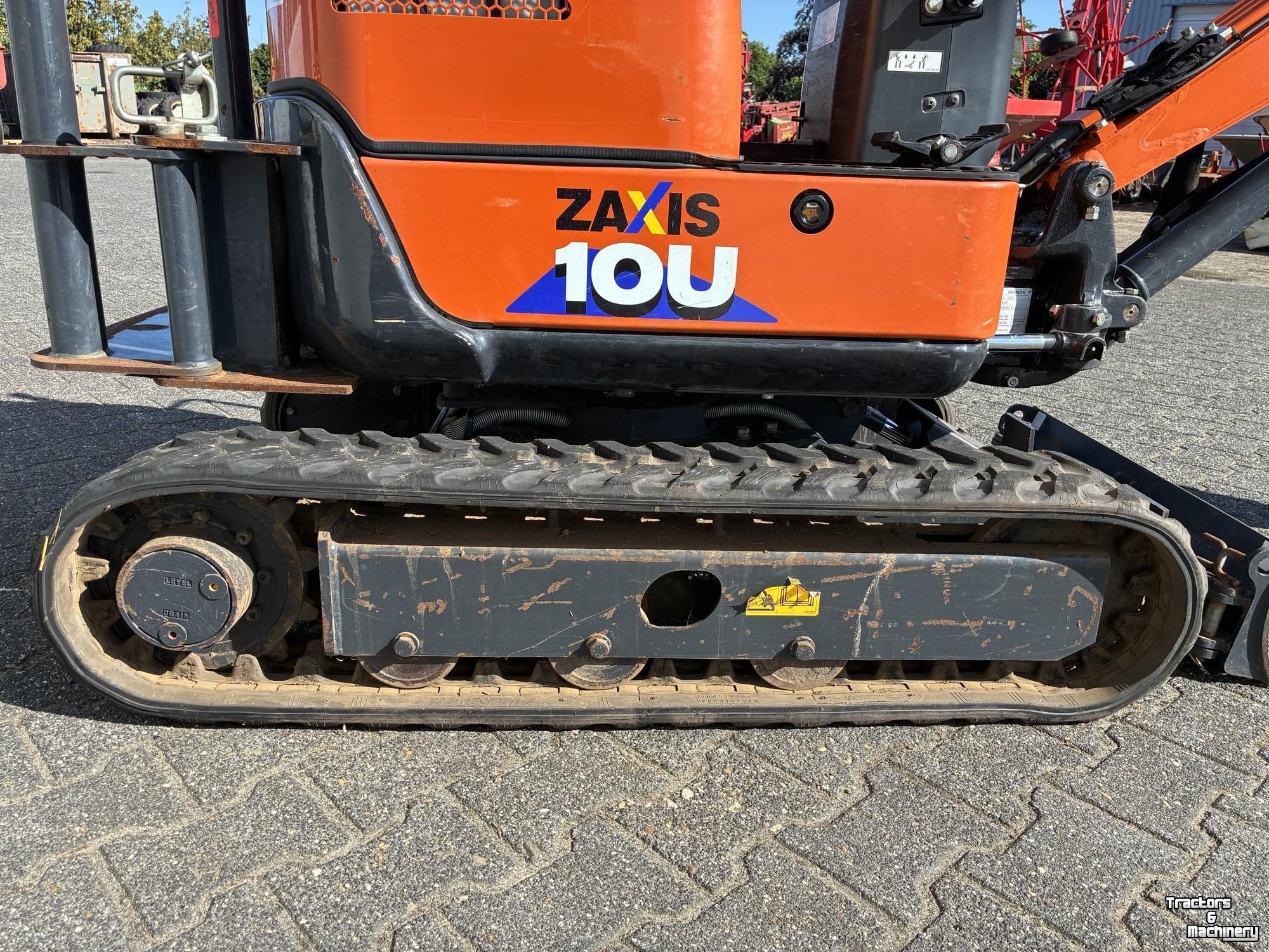Bandenkraan / Graafmachine op wielen Hitachi 10U-6