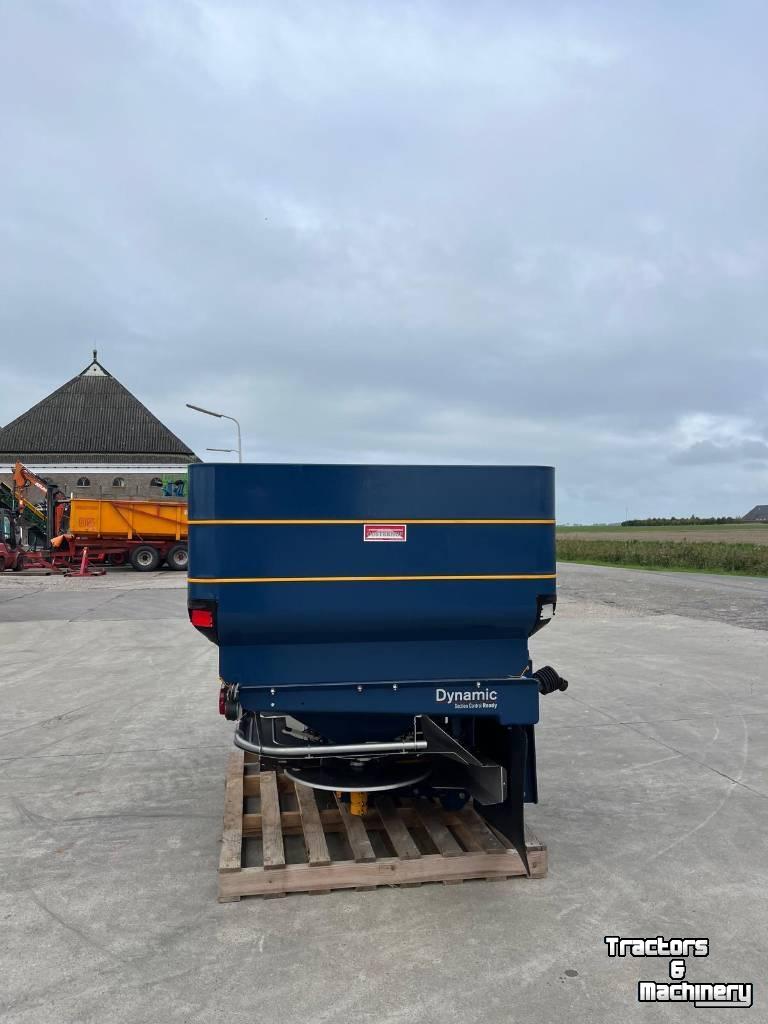 Kunstmeststrooier Bogballe M2W D Kunstmeststrooier