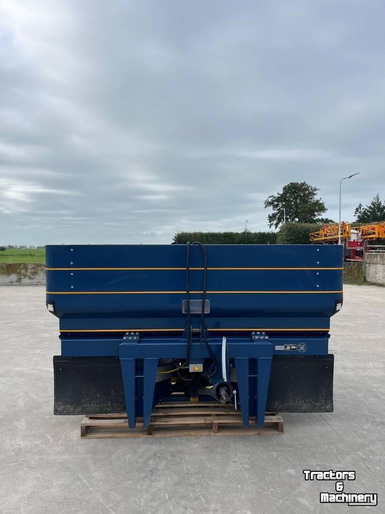 Kunstmeststrooier Bogballe M2W D Kunstmeststrooier