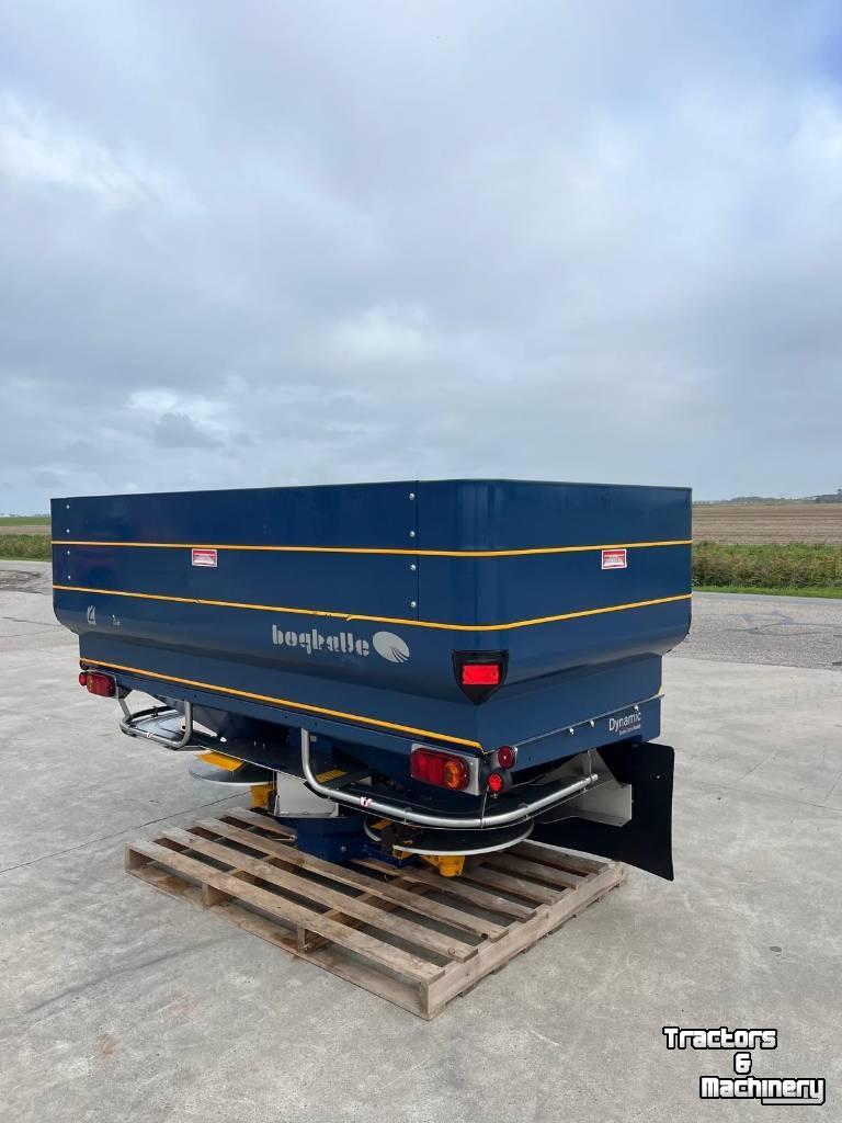 Kunstmeststrooier Bogballe M2W D Kunstmeststrooier