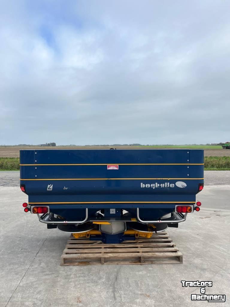 Kunstmeststrooier Bogballe M2W D Kunstmeststrooier