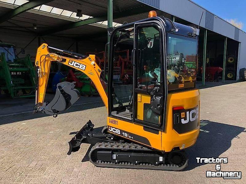 Bandenkraan / Graafmachine op wielen JCB 19C-1 PC