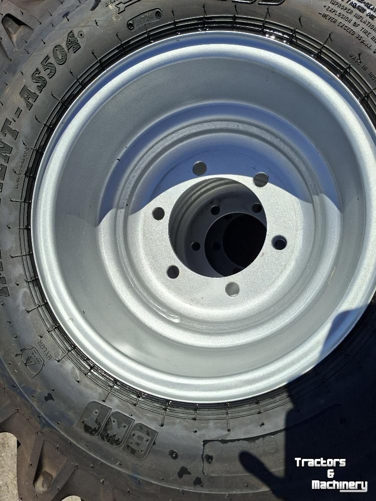 Wielen, Banden, Velgen & Afstandsringen BKT 11.5/80R15.3