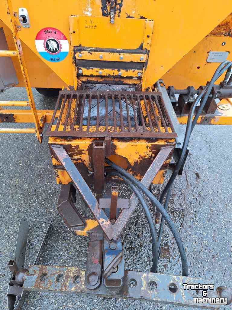 Mestverspreider / Stalmeststrooier  Mammouth turf / compoststrooier