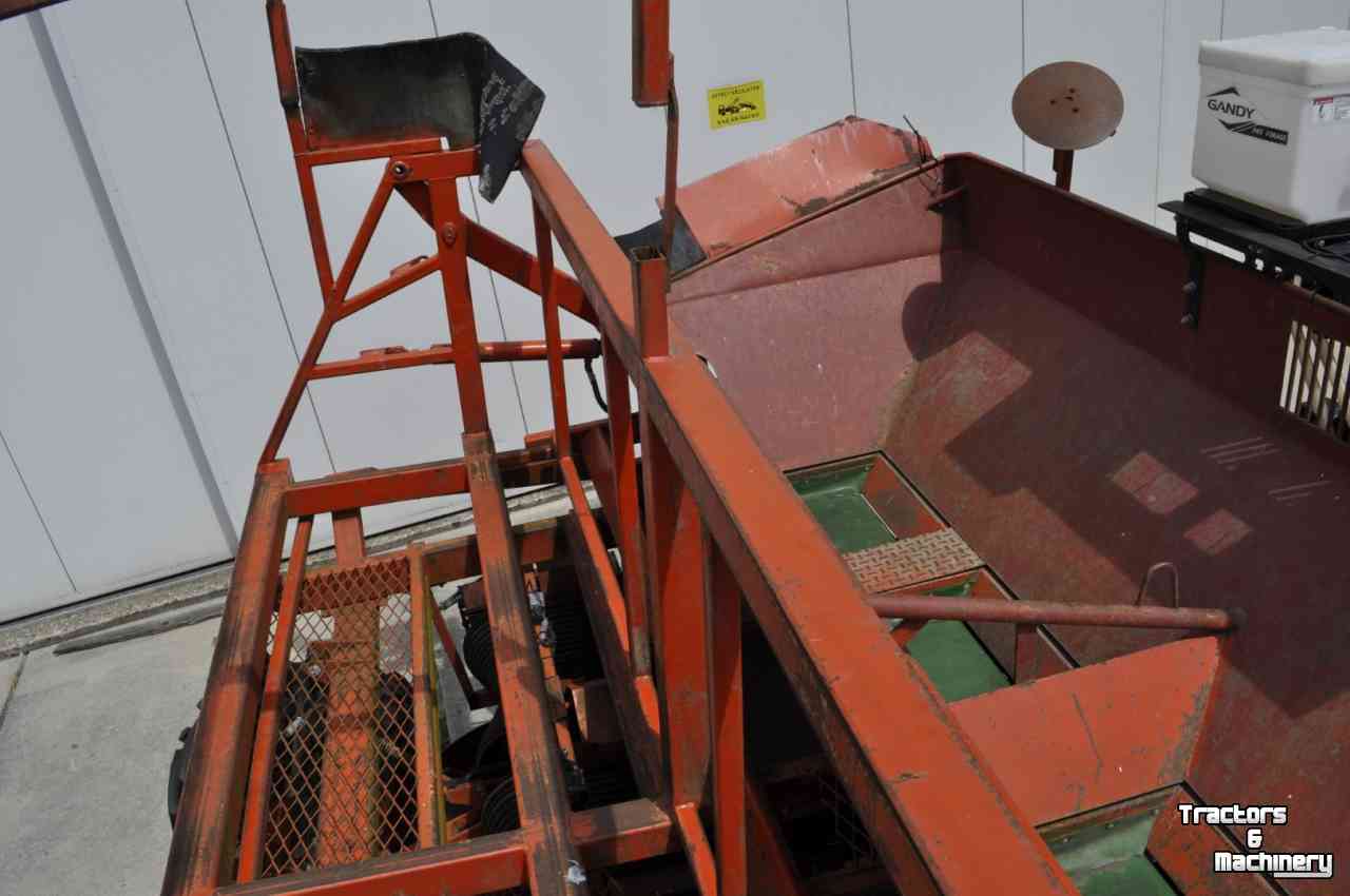 Pootmachine Structural PM aardappelpootmachine + Guttler cultivator