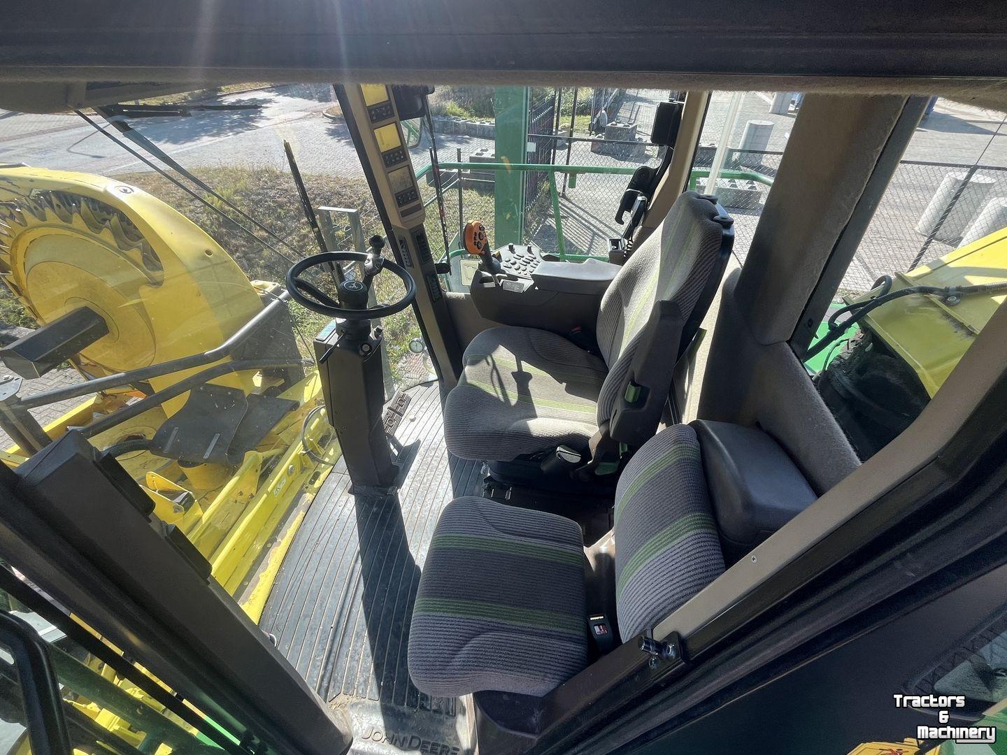 Veldhakselaar John Deere 7780