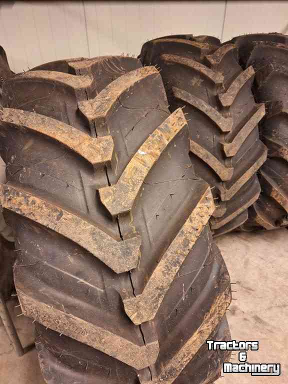 Wielen, Banden, Velgen & Afstandsringen Michelin 46070R24 XCMG WIELEN 8-290-335